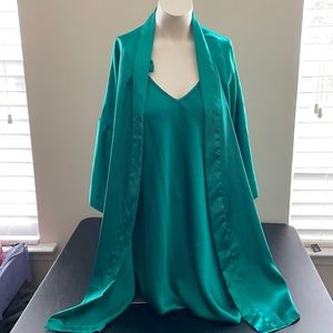 Vintage Victoria’s Secret Emerald Green Robe Set